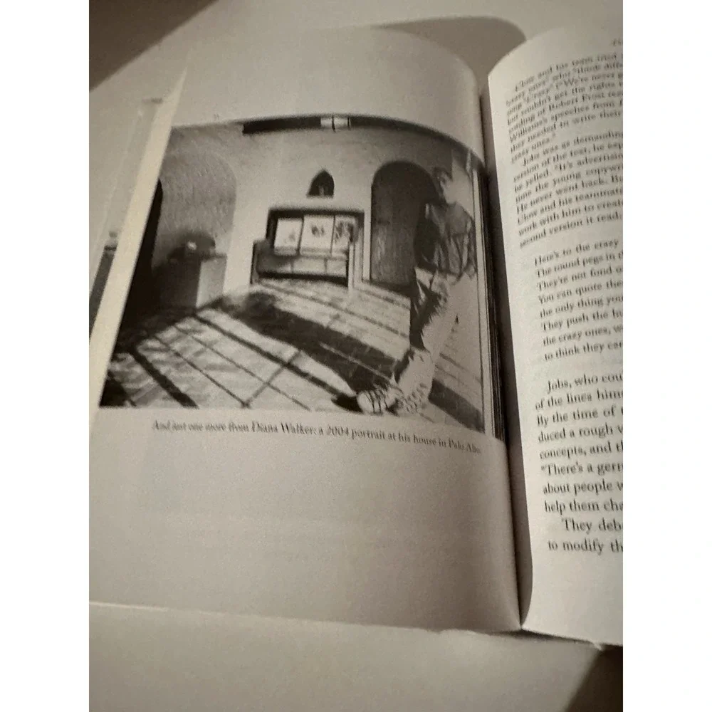 Steve Jobs Walter Isaacson Hardcover (2011) First Edition 1st Printing Like New